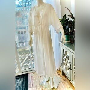 Girl and the Sun Timeless White Flowy Maxi Dress Womans Size Large Beach Wedding